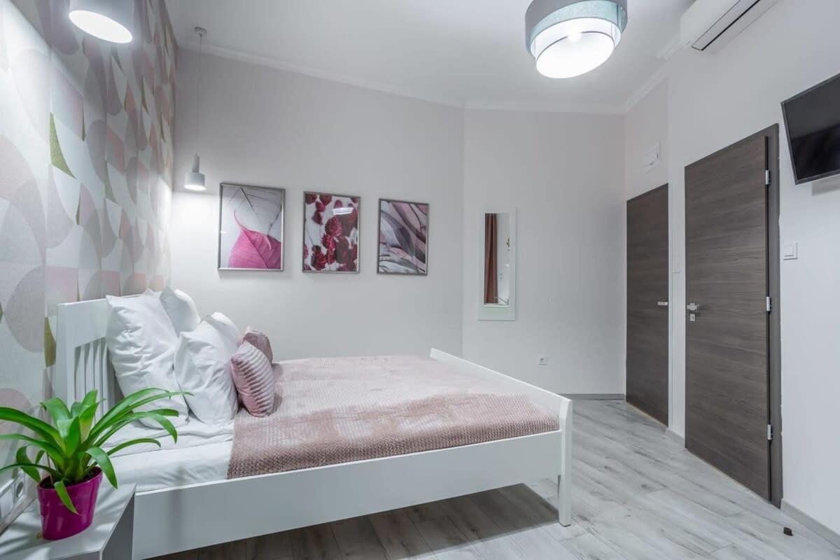 Gorgeous & Super Central Studio Budapest Exterior foto